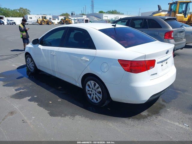 2013 KIA FORTE KNAFU4A20D5732771 Photo 2