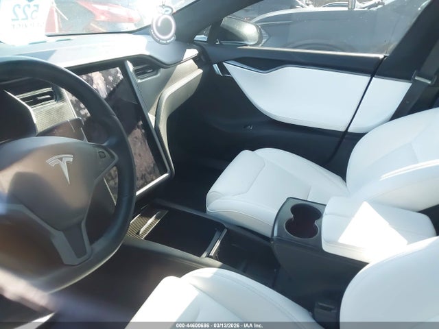 Продаж на аукціоні авто 2018 Tesla Model S 100d/75d/p100d, vin: 5YJSA1E23JF276553, номер лоту: 44600686