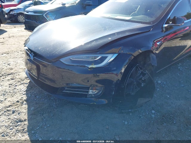 Продаж на аукціоні авто 2018 Tesla Model S 100d/75d/p100d, vin: 5YJSA1E23JF276553, номер лоту: 44600686