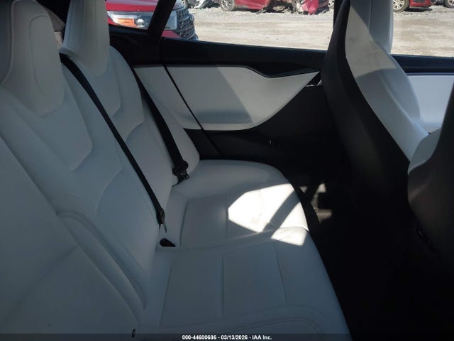 Продаж на аукціоні авто 2018 Tesla Model S 100d/75d/p100d, vin: 5YJSA1E23JF276553, номер лоту: 44600686