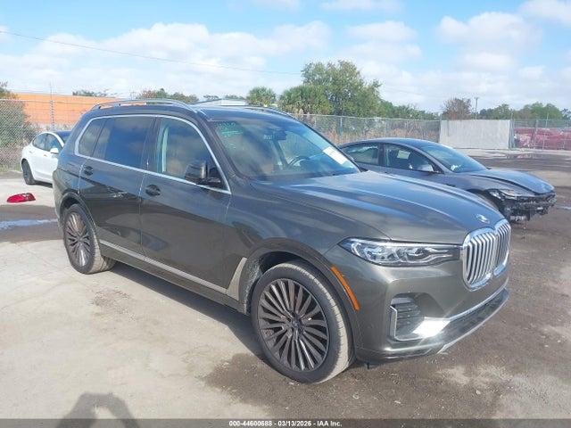 2021 BMW X7 5UXCW2C08M9D77567