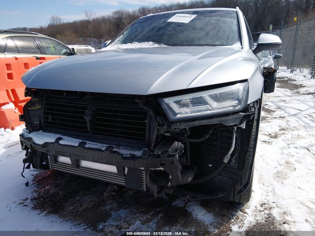 Продаж на аукціоні авто 2018 Audi Q5 2.0t Premium, vin: WA1BNAFY3J2019901, номер лоту: 44600695