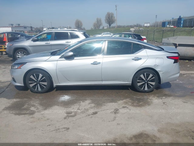 Продажа на аукционе авто 2022 Nissan Altima Sv Fwd, vin: 1N4BL4DV9NN374894, номер лота: 44600736