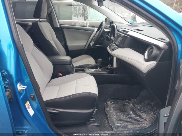2017 TOYOTA RAV4 HYBRID JTMRJREV2HD112333 Photo 4