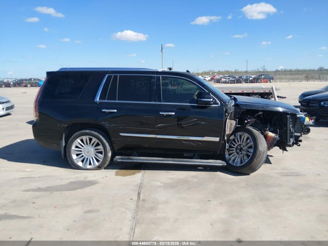 2015 Cadillac Escalade Platinum მანქანა იყიდება აუქციონზე, vin: 1GYS4PKJ3FR604328, აუქციონის ნომერი: 44600779