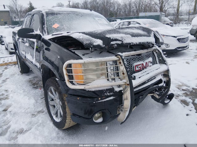 44600781 :رقم المزاد ، 3GTP2XE23BG217892 vin ، 2011 Gmc Sierra 1500 Denali مزاد بيع