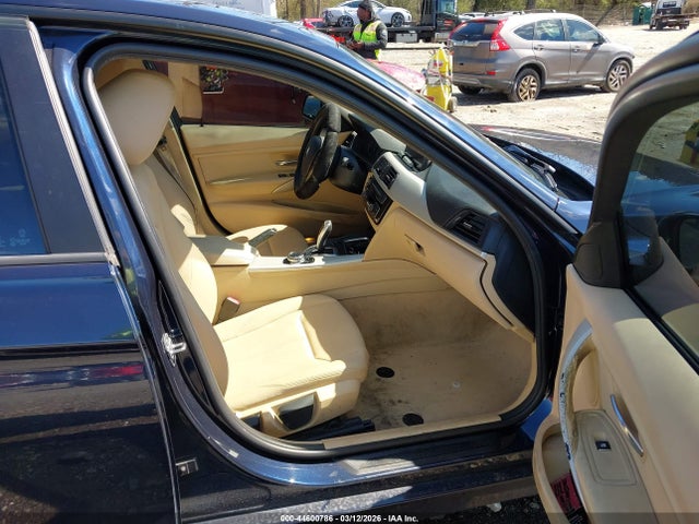 2016 BMW 320I WBA8A9C51GK616636 Photo 4