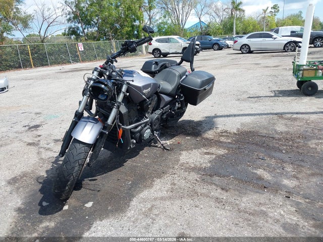 Victory Motorcycles Octane 2017 5VPFTB003H3002690 Image 2