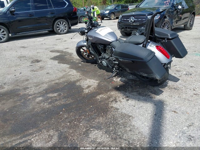 Victory Motorcycles Octane 2017 5VPFTB003H3002690 Image 3