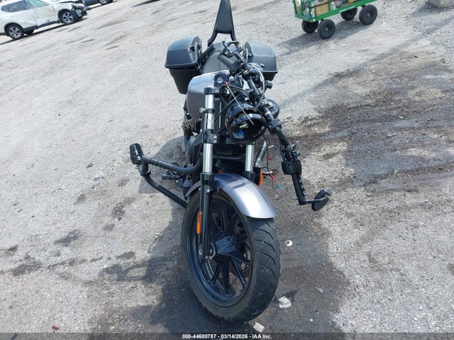 Victory Motorcycles Octane 2017 5VPFTB003H3002690 Image 5