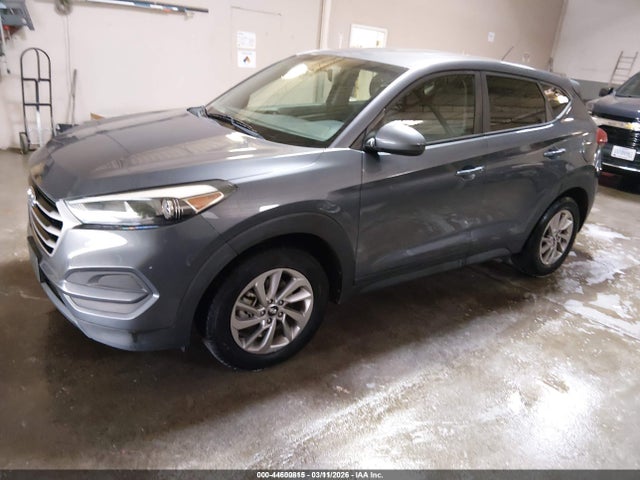 KM8J23A48JU673626 Hyundai TUCSON SE