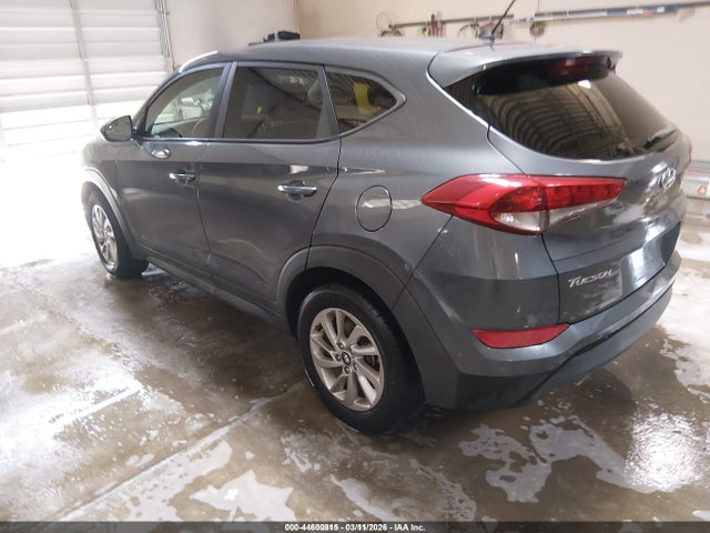 KM8J23A48JU673626 Hyundai TUCSON SE