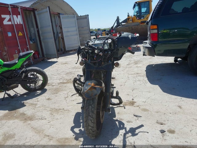 1HD1KRP13NB673215 Harley-Davidson FLHXS