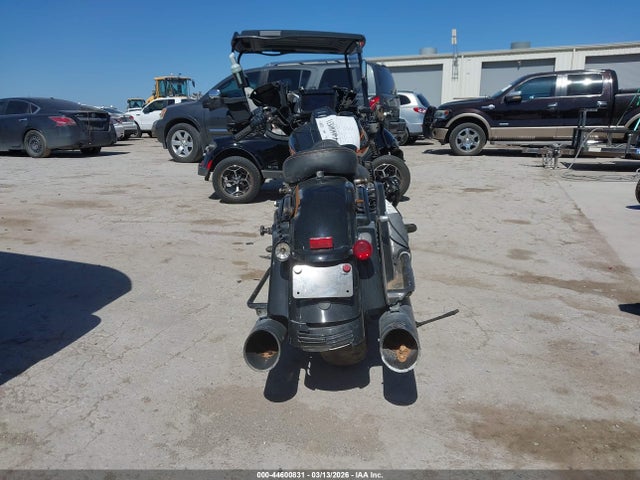 1HD1KRP13NB673215 Harley-Davidson FLHXS