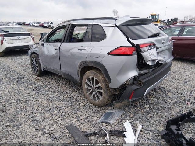 44600839 :رقم المزاد ، 7MUDAABG0RV092595 vin ، 2024 Toyota Corolla Cross Xle مزاد بيع