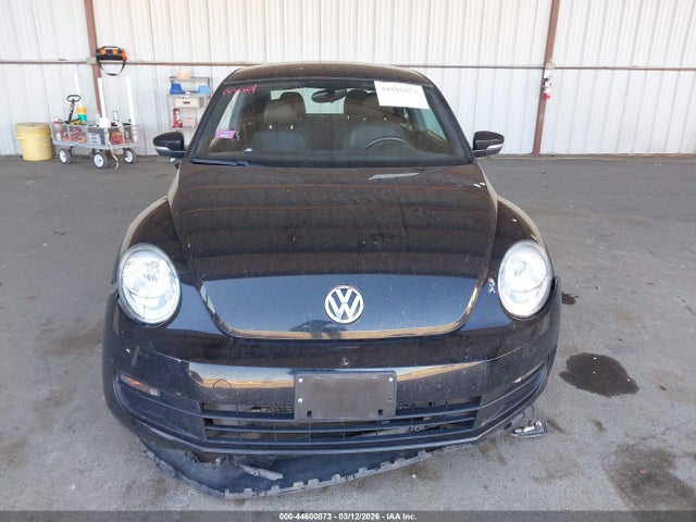 44600873 :رقم المزاد ، 3VWJX7AT8DM688766 vin ، 2013 Volkswagen Beetle 2.5l مزاد بيع