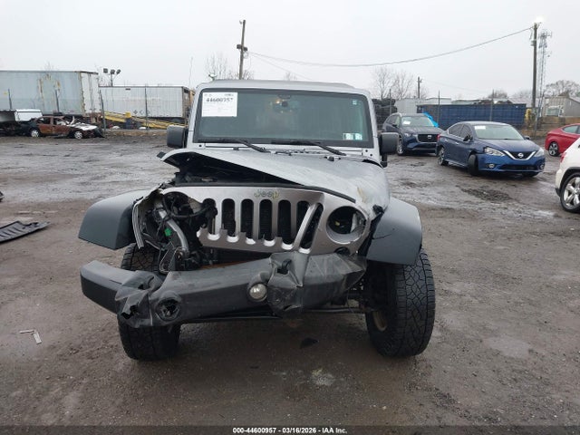 1C4BJWDG7JL924662 Jeep Wrangler Jk Unlimited Sport S 4x4