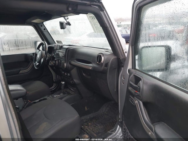 2018 JEEP WRANGLER JK UNLIMITED 1C4BJWDG7JL924662 Photo 4