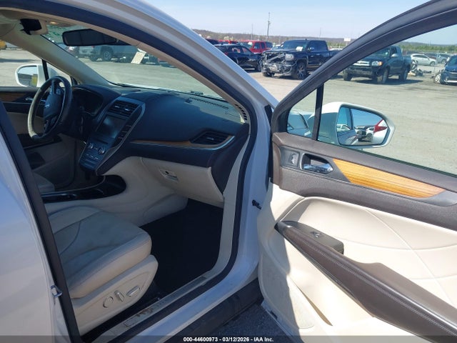 Продажа на аукционе авто 2015 Lincoln Mkc, vin: 5LMCJ1A92FUJ07865, номер лота: 44600973