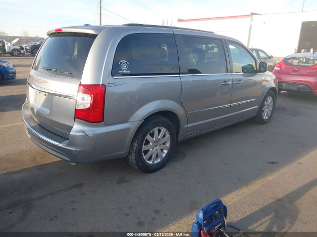 44600975 :رقم المزاد ، 2C4RC1BG4FR730636 vin ، 2015 Chrysler Town & Country Touring مزاد بيع