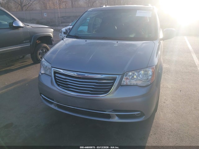 44600975 :رقم المزاد ، 2C4RC1BG4FR730636 vin ، 2015 Chrysler Town & Country Touring مزاد بيع