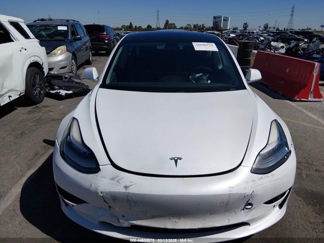 2019 Tesla Model 3 Long Range/performance მანქანა იყიდება აუქციონზე, vin: 5YJ3E1EB5KF477672, აუქციონის ნომერი: 44600978
