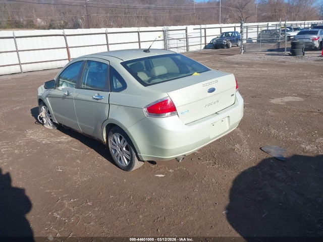 2011 FORD FOCUS 1FAHP3HN7BW183077 Photo 2