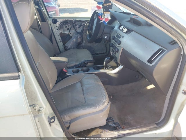2011 FORD FOCUS 1FAHP3HN7BW183077 Photo 4