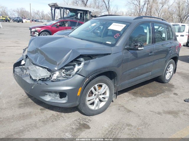 2016 VOLKSWAGEN TIGUAN WVGAV7AX6GW558612 Photo 1