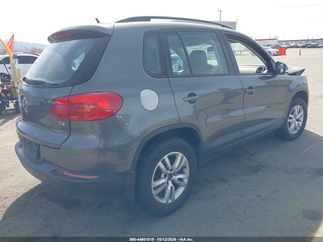 2016 VOLKSWAGEN TIGUAN WVGAV7AX6GW558612 Photo 3