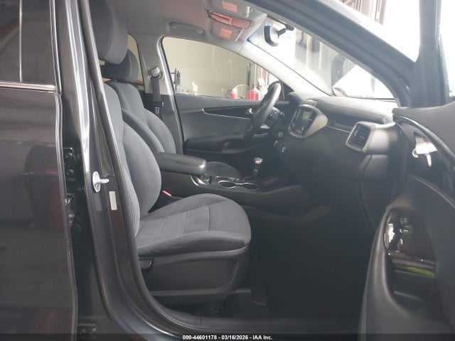 44601178 :رقم المزاد ، 5XYPG4A31KG508842 vin ، 2019 Kia Sorento 2.4l Lx مزاد بيع
