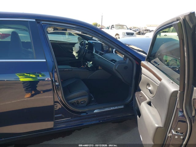 Auction sale of the 2019 Lexus Es 350, vin: JTHBZ1B15K2001242, lot number: 44601213
