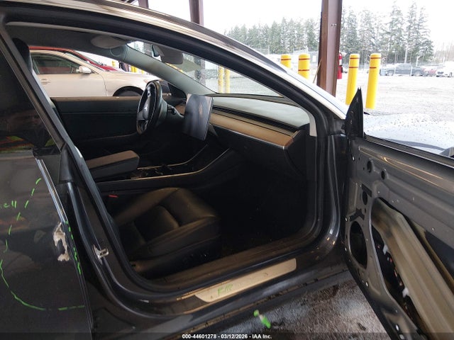 2018 TESLA MODEL 3 5YJ3E1EAXJF036609 Photo 4