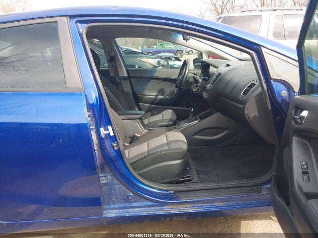 Продажа на аукционе авто 2017 Kia Forte S, vin: 3KPFL4A71HE045777, номер лота: 44601319