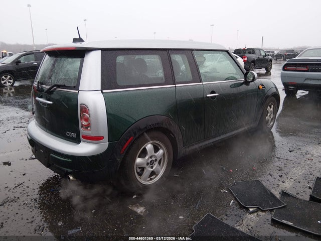 2011 MINI COOPER CLUBMAN WMWZF3C55BT188673 Photo 3