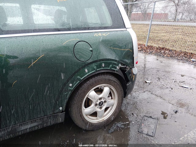 2011 MINI COOPER CLUBMAN WMWZF3C55BT188673 Photo 5