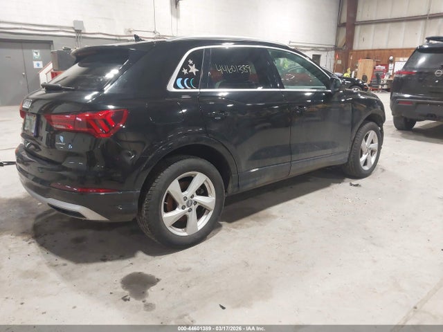 2020 Audi Q3 Premium 45 Tfsi Quattro Tiptronic მანქანა იყიდება აუქციონზე, vin: WA1AECF39L1114709, აუქციონის ნომერი: 44601389