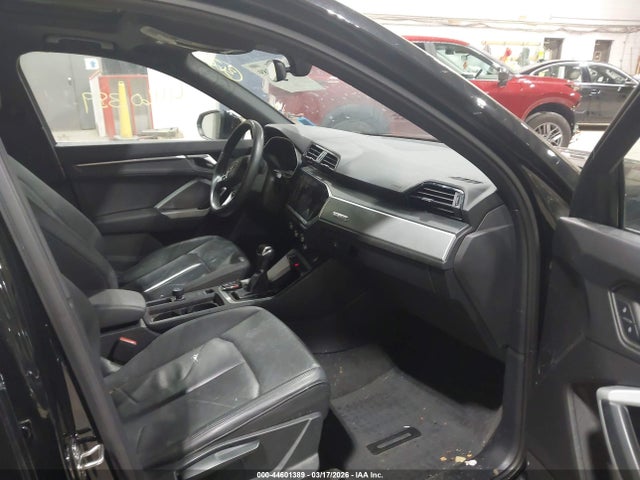 2020 Audi Q3 Premium 45 Tfsi Quattro Tiptronic მანქანა იყიდება აუქციონზე, vin: WA1AECF39L1114709, აუქციონის ნომერი: 44601389