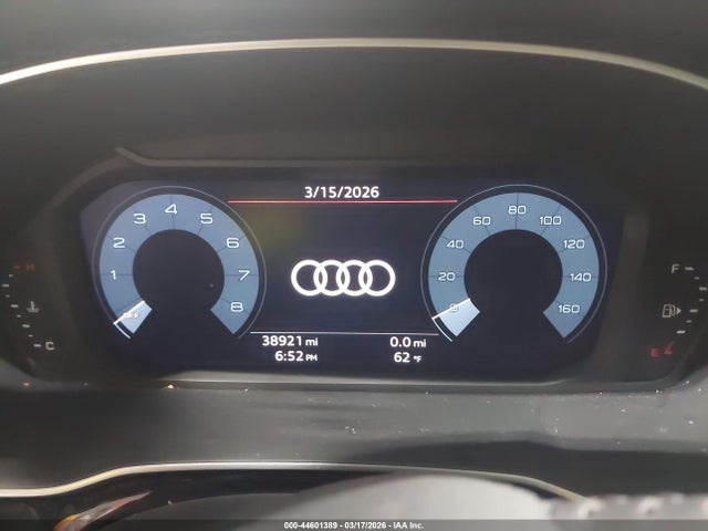 2020 Audi Q3 Premium 45 Tfsi Quattro Tiptronic მანქანა იყიდება აუქციონზე, vin: WA1AECF39L1114709, აუქციონის ნომერი: 44601389