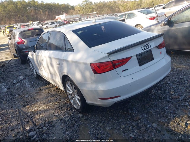 2015 AUDI A3 WAUACGFF6F1002268 Photo 2