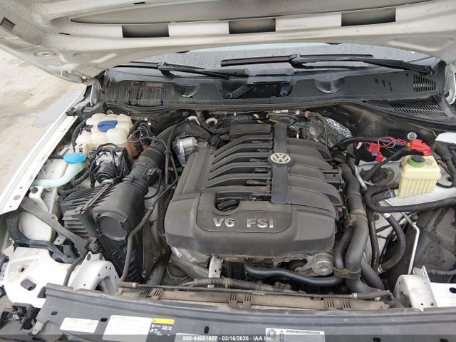 2014 VOLKSWAGEN TOUAREG WVGEF9BP6ED008442 Photo 9