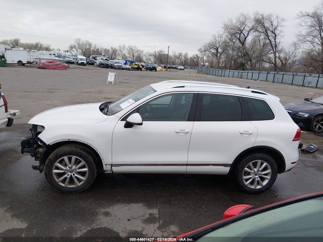 Продажа на аукционе авто 2014 Volkswagen Touareg 3.6l Sport, vin: WVGEF9BP6ED008442, номер лота: 44601427