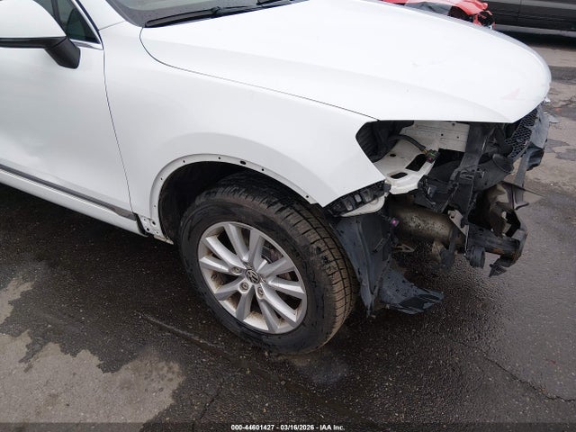 Продажа на аукционе авто 2014 Volkswagen Touareg 3.6l Sport, vin: WVGEF9BP6ED008442, номер лота: 44601427