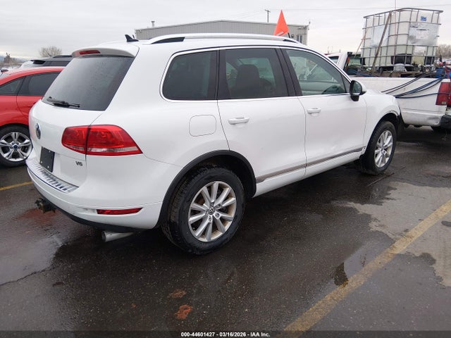 2014 VOLKSWAGEN TOUAREG WVGEF9BP6ED008442 Photo 3