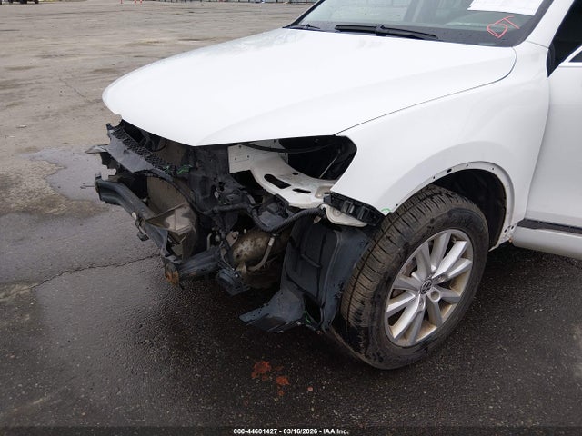 2014 VOLKSWAGEN TOUAREG WVGEF9BP6ED008442 Photo 5