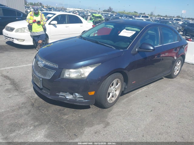 Chevrolet Cruze 1lt Auto 2014 1G1PC5SB2E7236478 Image 2