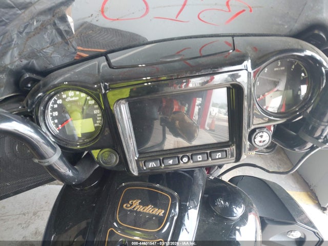 2024 INDIAN MOTORCYCLE CO. ROADMASTER 56KTKEBBXR3430997 Photo 6