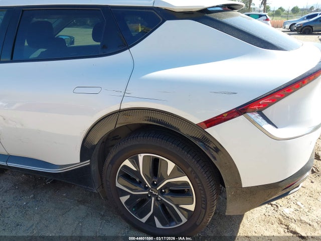 44601590 :رقم المزاد ، KNDC34LA5N5059703 vin ، 2022 Kia Ev6 Wind مزاد بيع