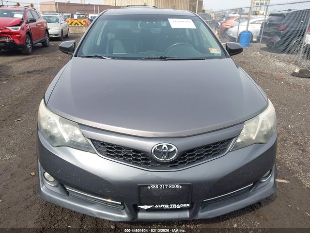 2013 Toyota Camry Se მანქანა იყიდება აუქციონზე, vin: 4T1BF1FKXDU293700, აუქციონის ნომერი: 44601604