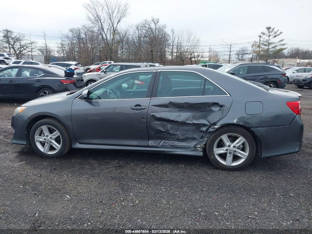 2013 Toyota Camry Se მანქანა იყიდება აუქციონზე, vin: 4T1BF1FKXDU293700, აუქციონის ნომერი: 44601604